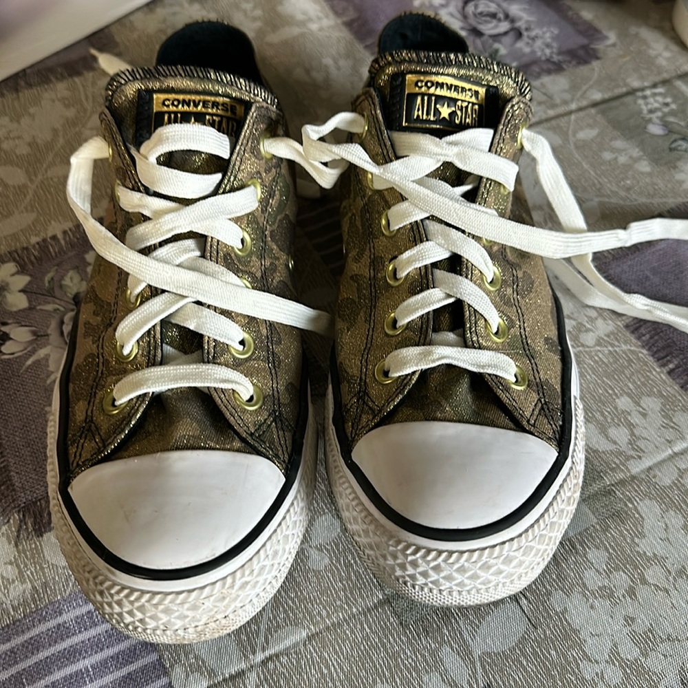 Converse shoes girls